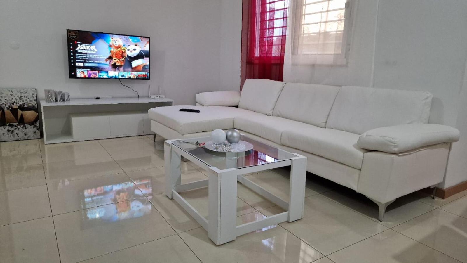 Casa De Ferias Com 2 Quartos Ou Aluguer Diaria Praia Luaran gambar